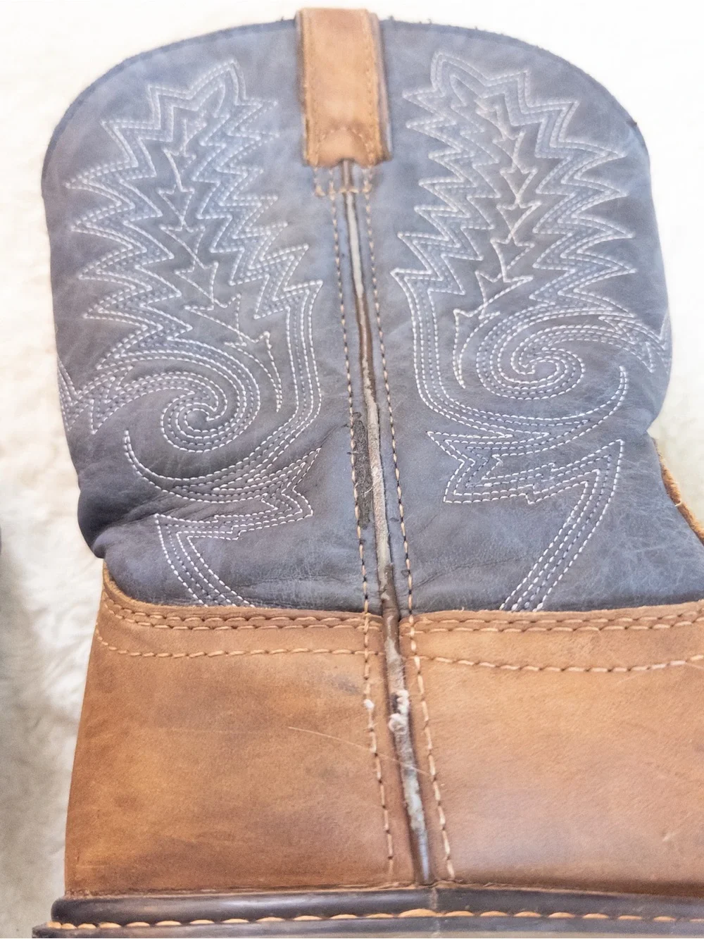 Rocky Boys Western Cowboy Boots Brown Leather Size 4 Durable Square Toe